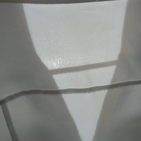 woman shirt button down semi white translucide Small feel like a medium large - Picture 7 of 10